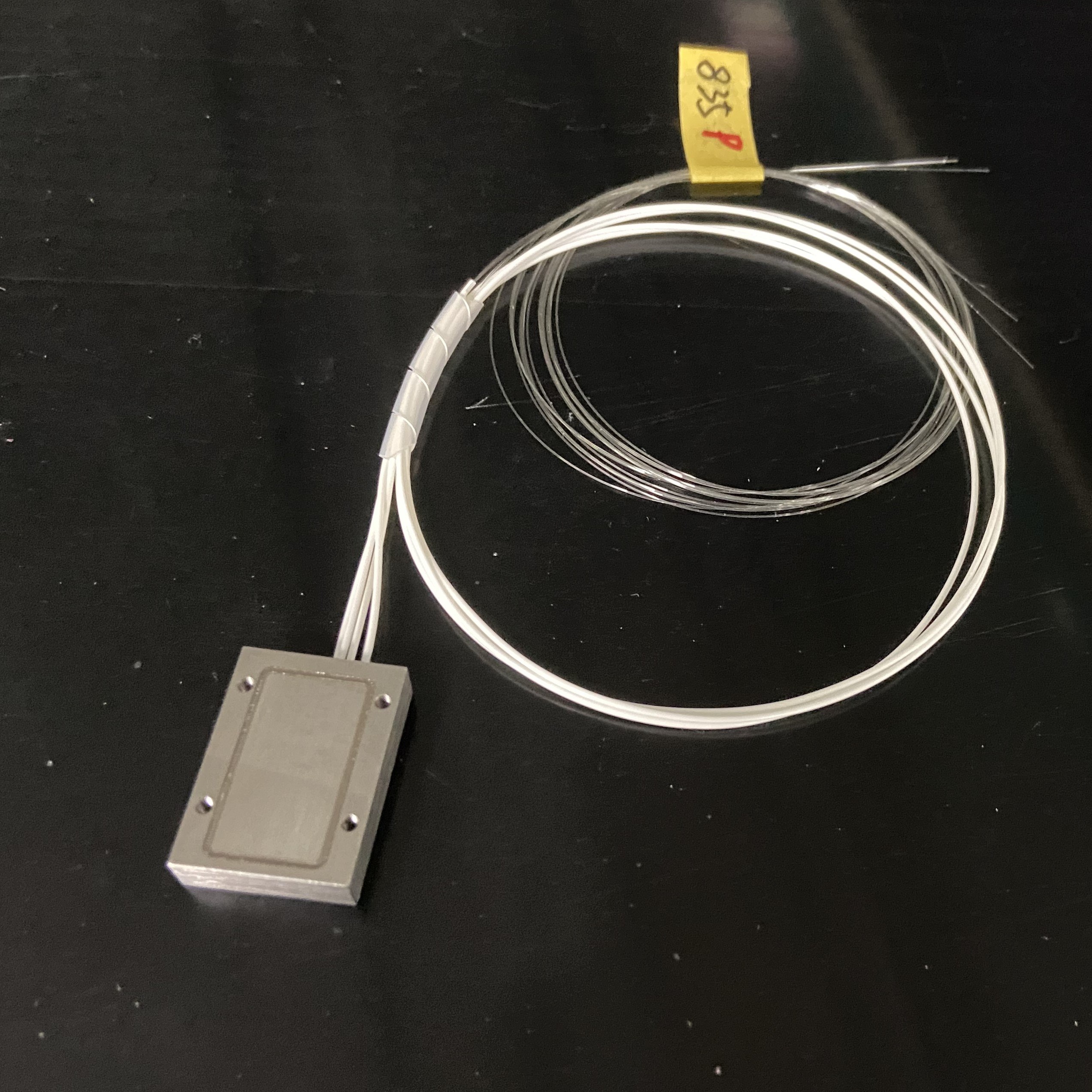 3CH 200GHz DWDM Module,C40/C32/C26 ,ZBL,900um Loose Tube,0.3M, FC/APC, Extremely low PDL, Integrated inside transceiver for coherent transmission, Used for optical sensing and SATCOM